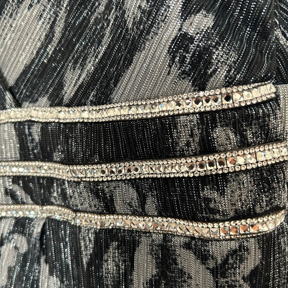 R & M Richards. - image 3